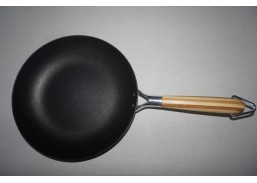 Keptuvė bambukine rankena 27 cm 