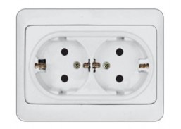 Elektros prekės. Instaliacija - kištukiniai lizdai, jungikliai ir kt.. Vilma jungikliai, kištukiniai lizdai. Vilma STYLE SL 250 baltos spalvos. Kištukinis lizdas 2 vietų, su įžeminimu, STYLE SL250 