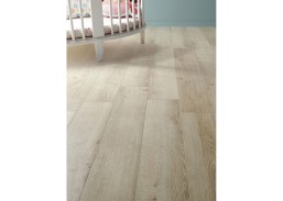 Vidaus apdailos prekės. Grindų dangos. Laminatas. 33 atsparumo klasės grindys. Laminuota grindų danga SOLID PLUS 435 12 mm 33 kl. 