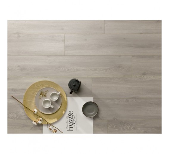Vidaus apdailos prekės. Grindų dangos. Laminatas. 33 atsparumo klasės grindys. Laminuota grindų danga SOLID PLUS 707 33 kl. 12 mm 