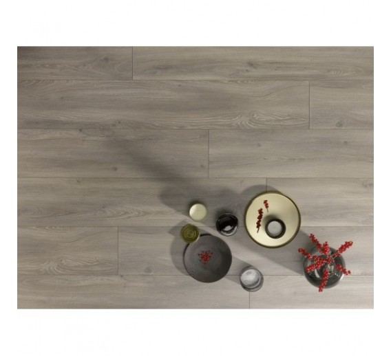 Vidaus apdailos prekės. Grindų dangos. Laminatas. 33 atsparumo klasės grindys. Laminuota grindų danga SOLID PLUS 708 33 kl. 12 mm 