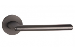 Vidaus apdailos prekės. Durys, jų dalys. Durų furnitūra. Rankenos. Rankena Cronus matinis tamsus nikelis 