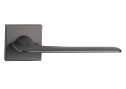 Vidaus apdailos prekės. Durys, jų dalys. Durų furnitūra. Rankenos. Rankena Fighter matinis tamsus nikelis 