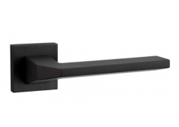 Vidaus apdailos prekės. Durys, jų dalys. Durų furnitūra. Rankenos. Rankena Jacque juoda 