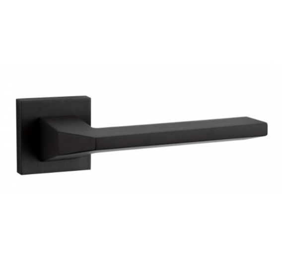 Vidaus apdailos prekės. Durys, jų dalys. Durų furnitūra. Rankenos. Rankena Jacque juoda 