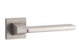 Vidaus apdailos prekės. Durys, jų dalys. Durų furnitūra. Rankenos. Rankena Jacque matinis nikelis 