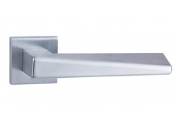 Vidaus apdailos prekės. Durys, jų dalys. Durų furnitūra. Rankenos. Rankena Top Gun matinis chromas 