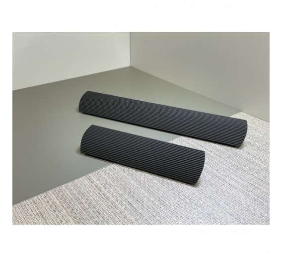 Baldinė furnitūra. Baldinės rankenėlės. Rankenėlė Puma 32 mm L150 mm antracito sp. 
