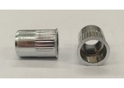 Tvirtinimo detalės. Kniedės. Veržlės - kniedės. Veržlė-Kniedė M8 plieninė FH, maža galva 